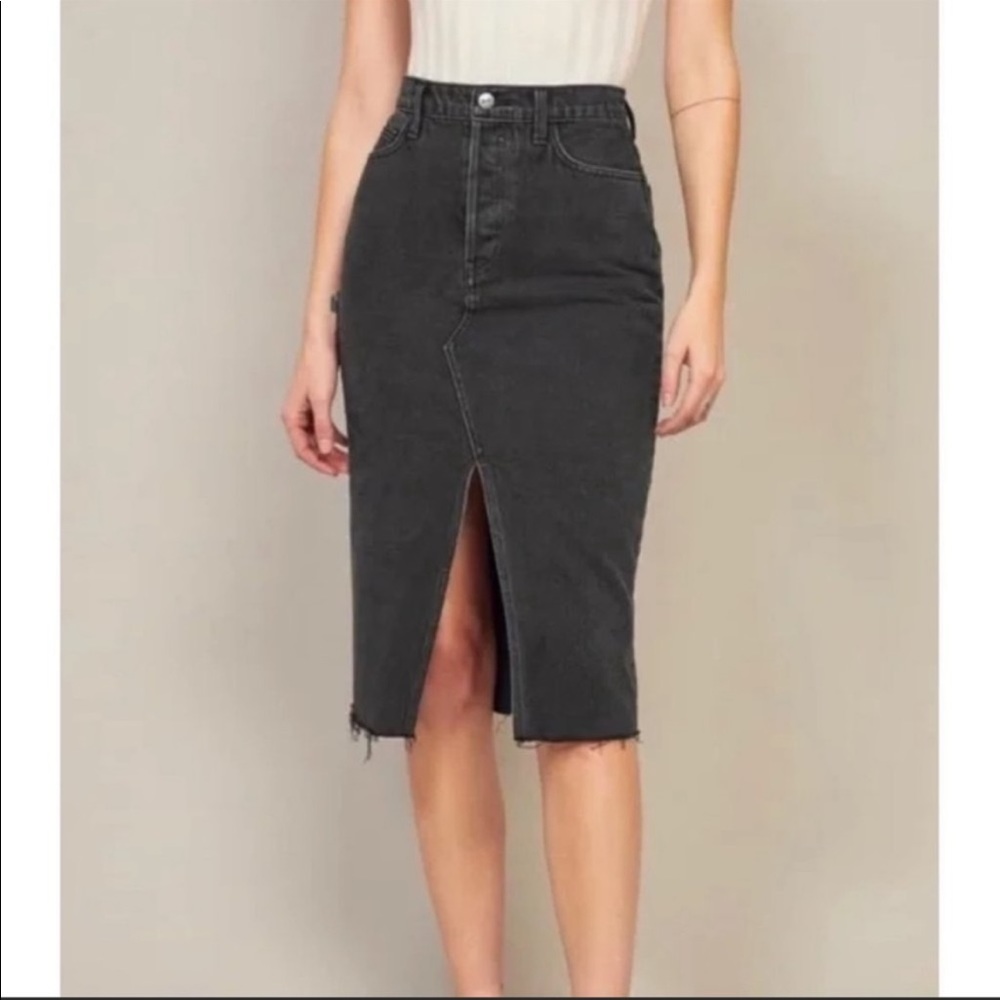 Reformation Skirt - Brand new w tags - Midi Retooled Skirt in size 31